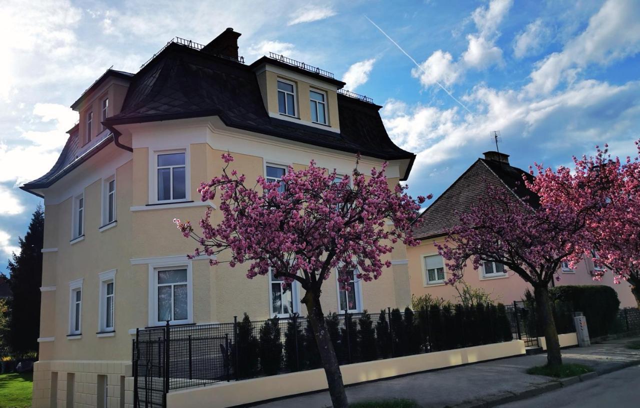 Villa Kreuzbergl - Apartment Klagenfurt am Woerthersee Buitenkant foto